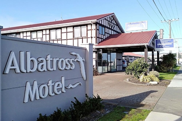 Albatross Motel (Westshore)
